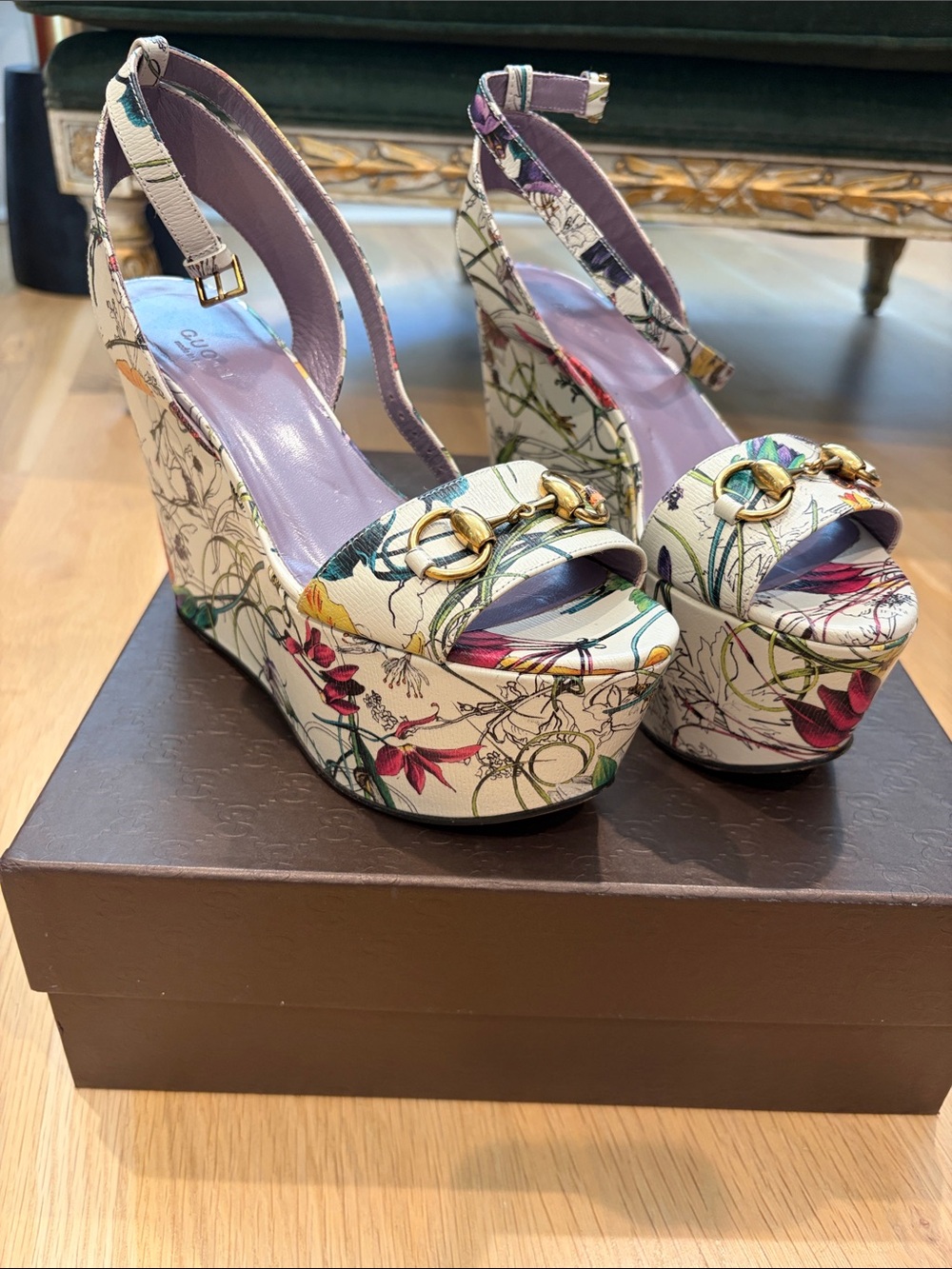 Gucci White Floral Platform Wedge Sandals with Gold Horsebit
